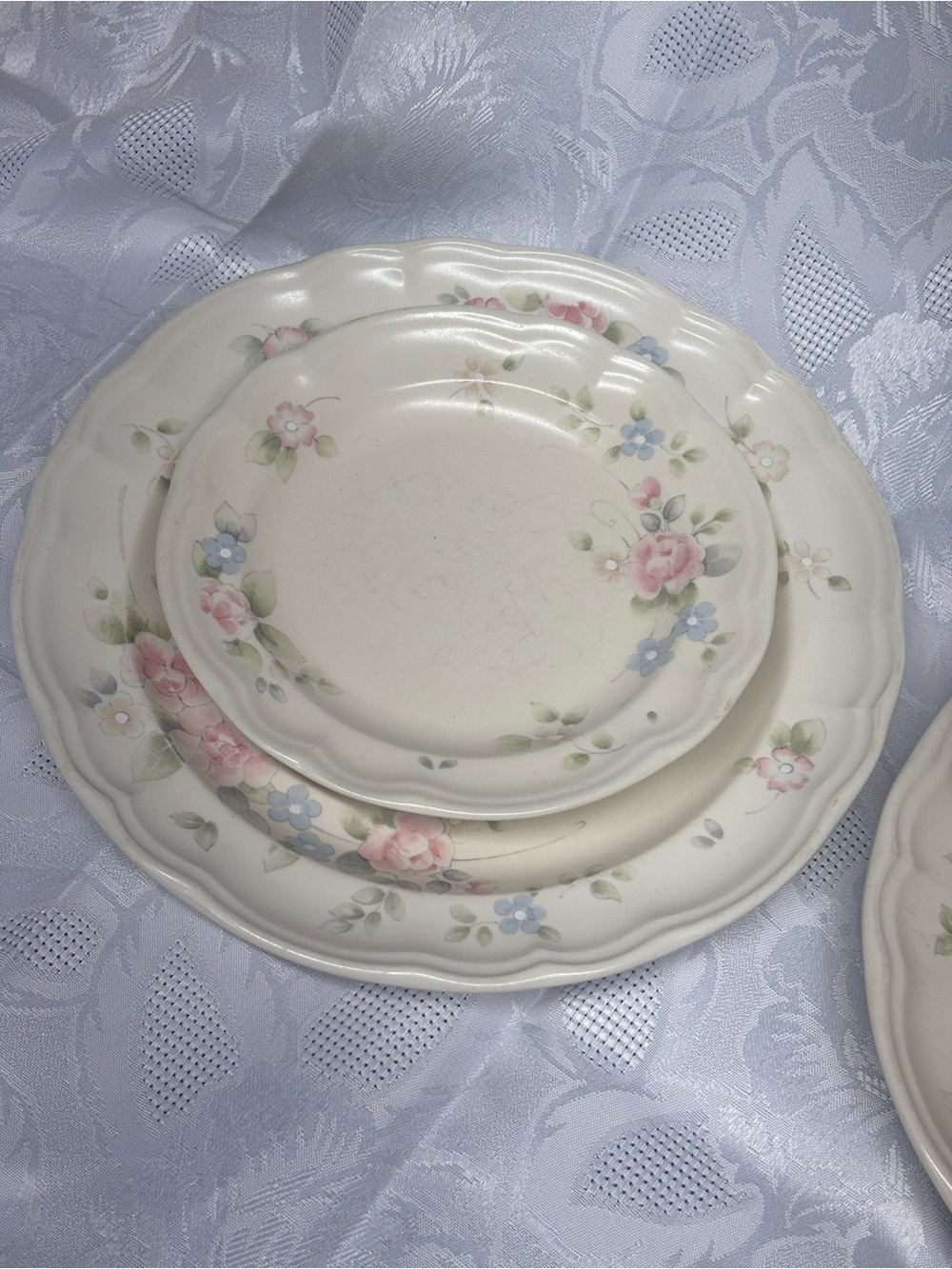 Tea rose stoneware bread & Dinner Plate Set in Cream with Pink & Blue Accents